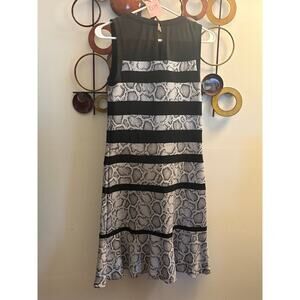 D79 women’s Michael Kors XS black and animals print